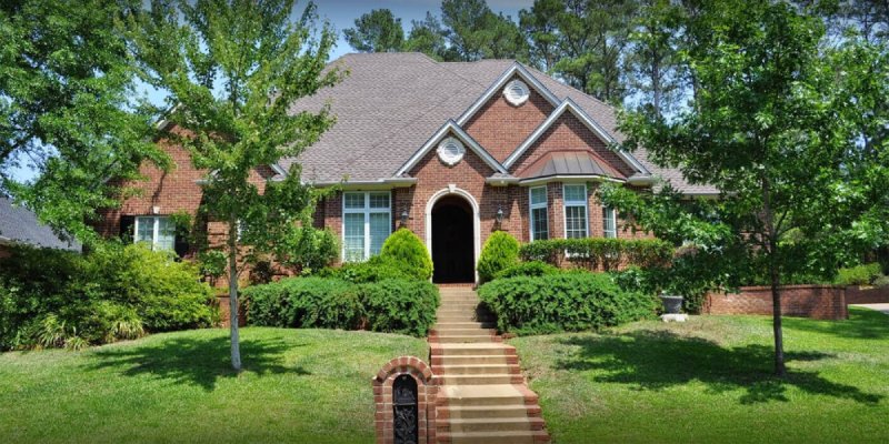 red brick house in Tyler Texas